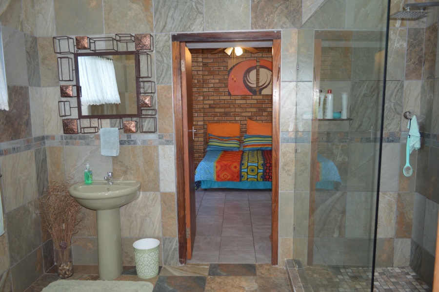 6 Bedroom Property for Sale in Doringkruin North West